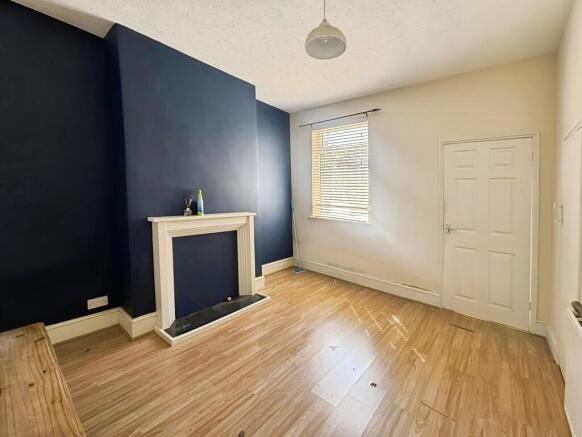 a745b825-WhatsApp...