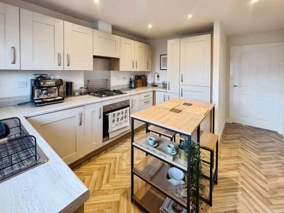 0caaec95-WhatsApp...