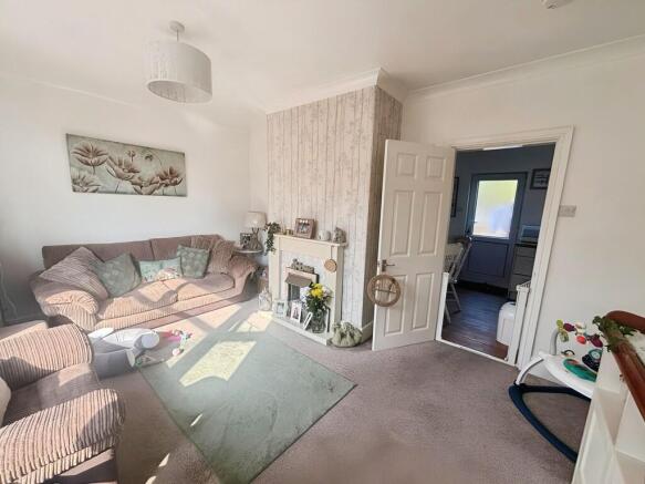 d9f914cb-WhatsApp...