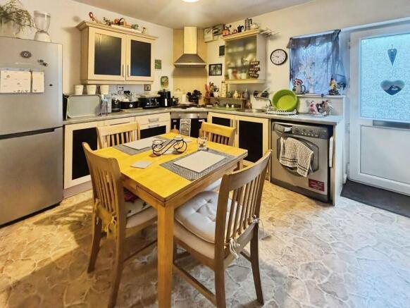 0222ed81-WhatsApp...