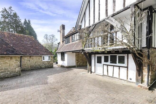 Tudor Manor