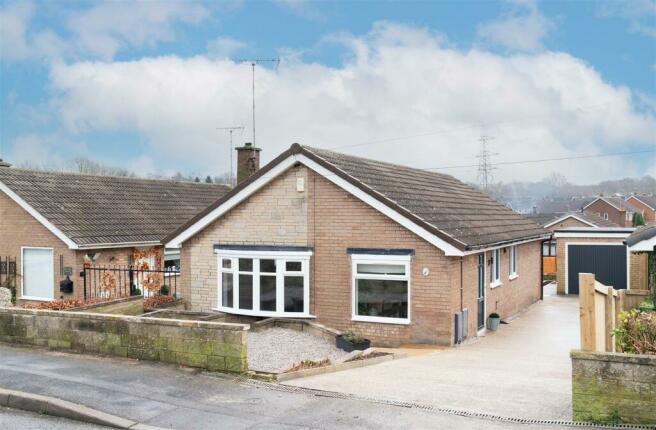 3 bedroom detached bungalow for sale in Pindale Avenue Inkersall