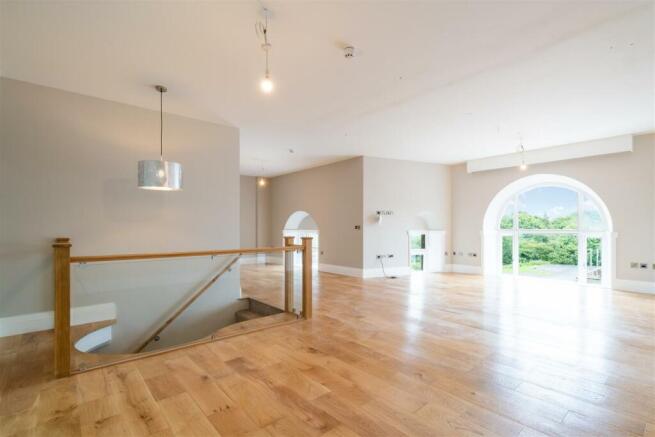 Living Area-4.jpg