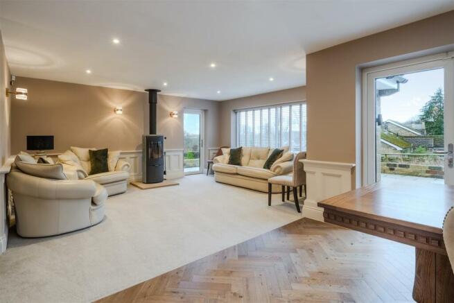 Living Room.jpg