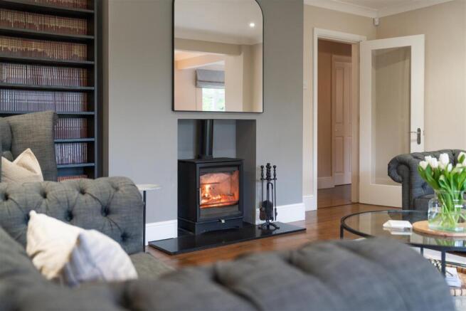 Living Room-4.jpg