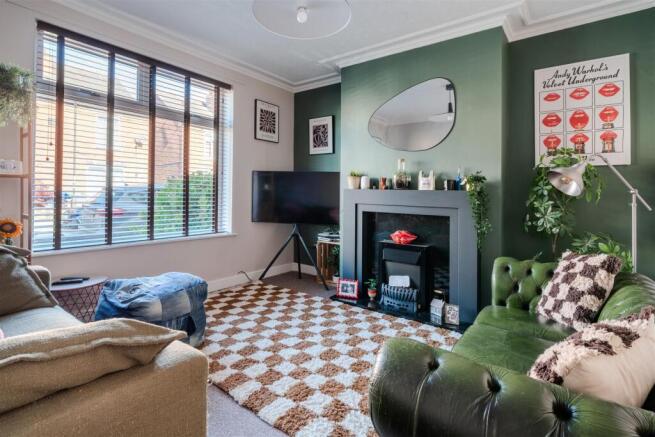 Living Room-2.jpg