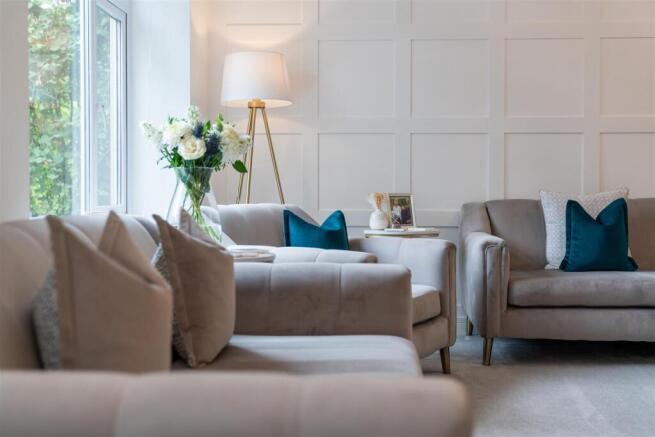 Living Room-6.jpg