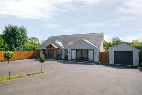 Greenway, Matlock Road, Walton, Chesterfield, S42 7LD