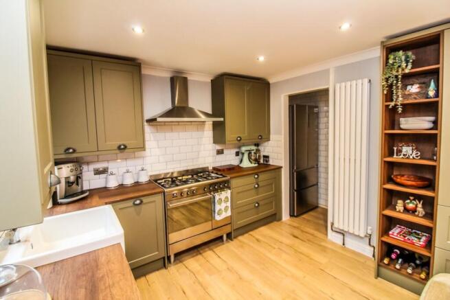 Kitchen Pic 2.