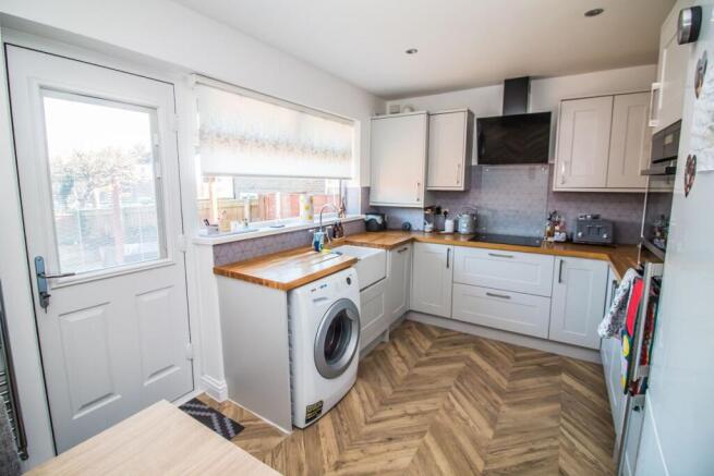 Kitchen Pic 2.