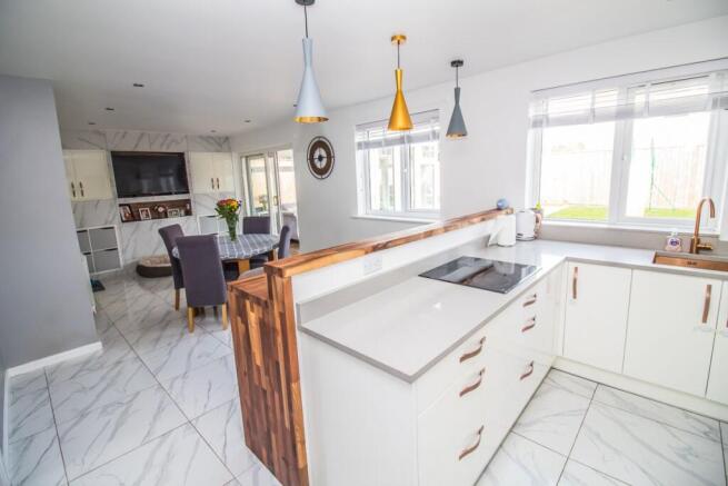 Kitchen / Dining
