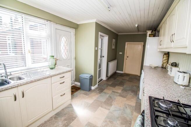Kitchen Pic 2. 