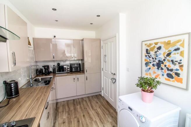 Kitchen Pic 2.