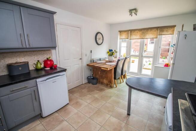 Kitchen Pic 2.