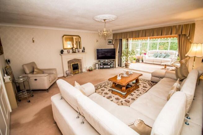 Lounge Pic 2. 