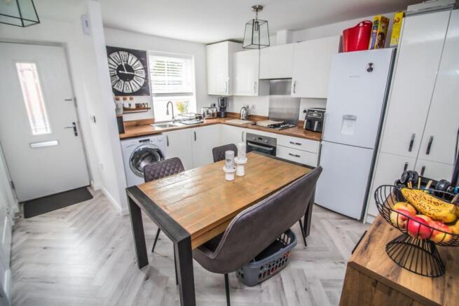 Kitchen Pic 2.