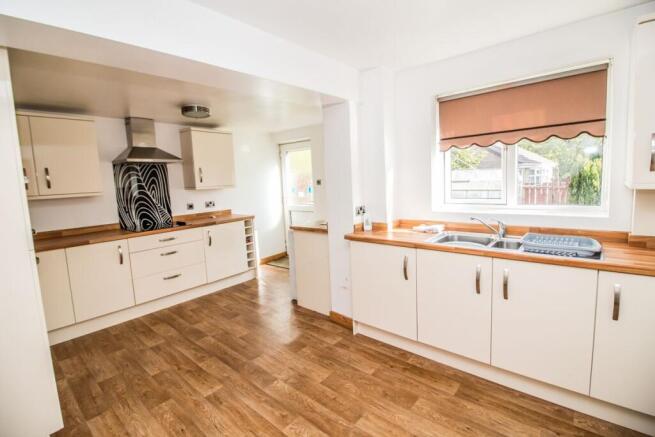 Kitchen Pic 2.
