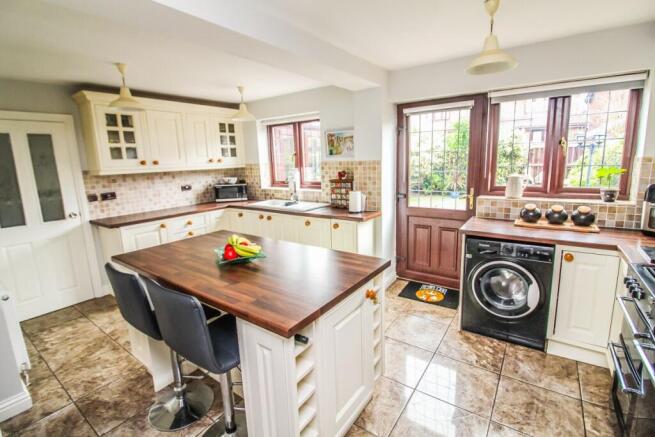Kitchen Pic 3.