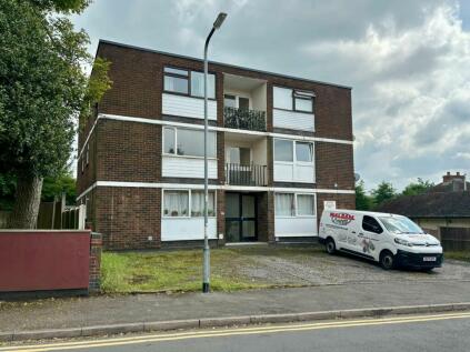 Cannock - 2 bedroom flat for sale