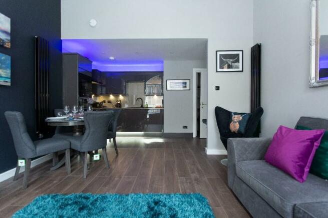 2 bedroom ground floor flat to rent Calton