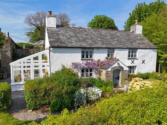 Lower Tregonnon House