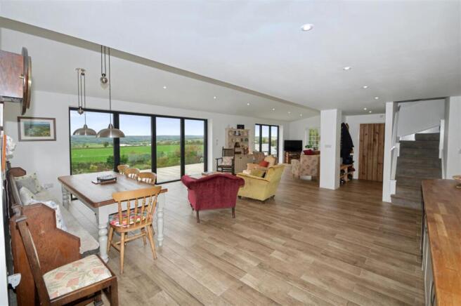 Garden / Dining Room