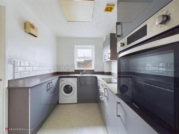 CAM05016G0-PR0018-STILL002.jpg