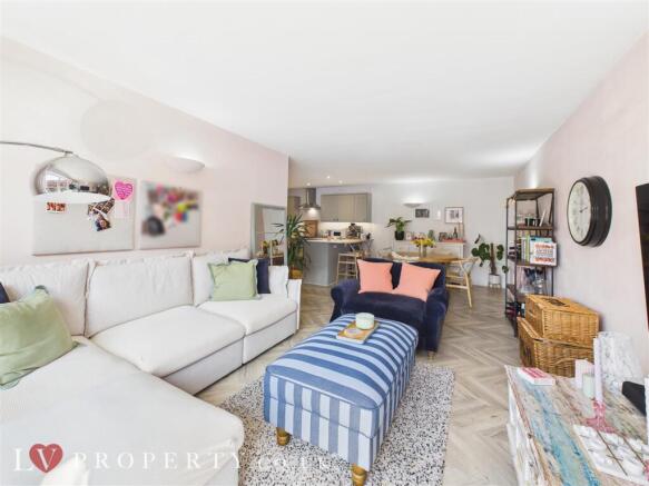 CAM05016G0-PR0058-ST