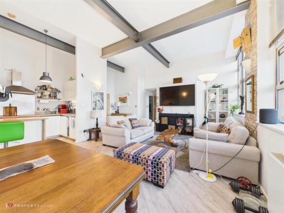 CAM05016G0-PR0039-ST