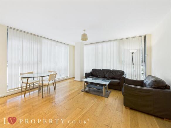 CAM05016G0-PR0116-ST