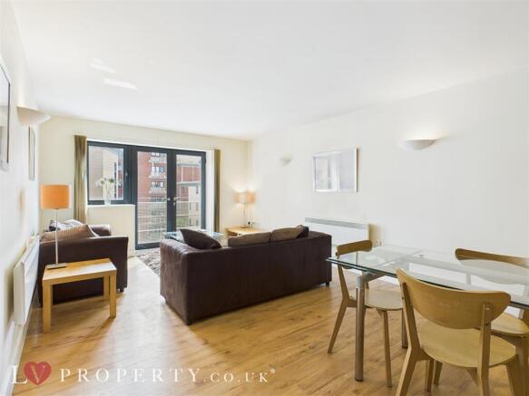 CAM05016G0-PR0107-ST