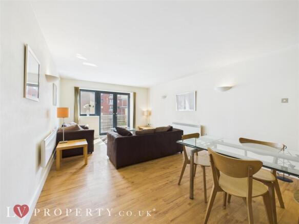 CAM05016G0-PR0107-ST