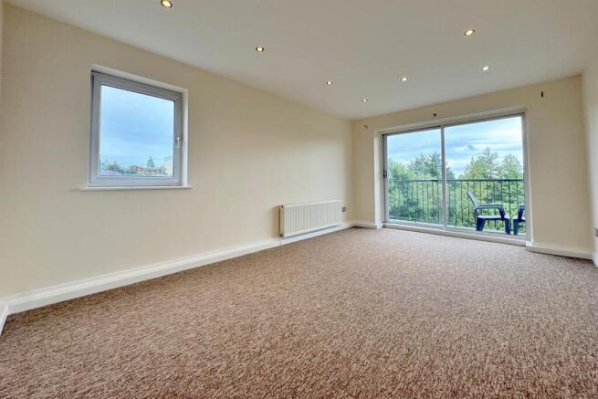 Living/Dining Area