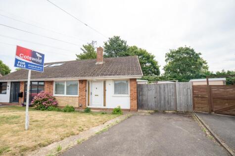 Stanwick Crescent, Cheltenham, GL51