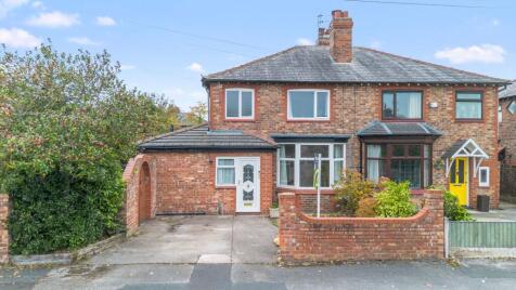 Fairfield Gardens, Stockton Heath, WA4