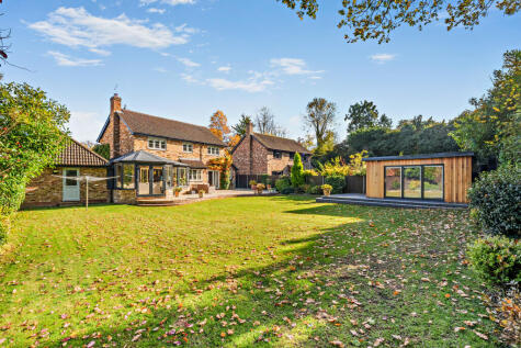 St. Johns Road, Farnham, Surrey