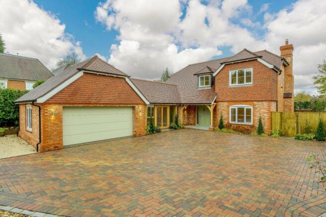 4 bedroom detached house  for sale Haslemere