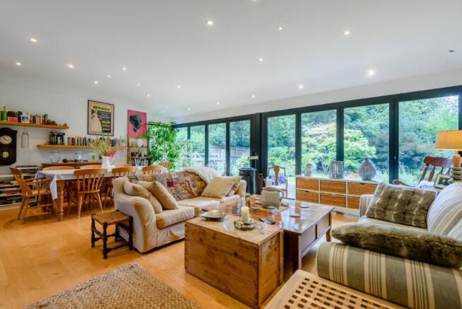 Sitting/Dining Room