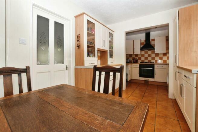 Open Plan Kitchen / Diner