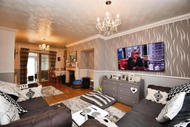 Lounge / dining room