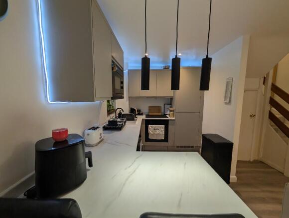 Photo 3