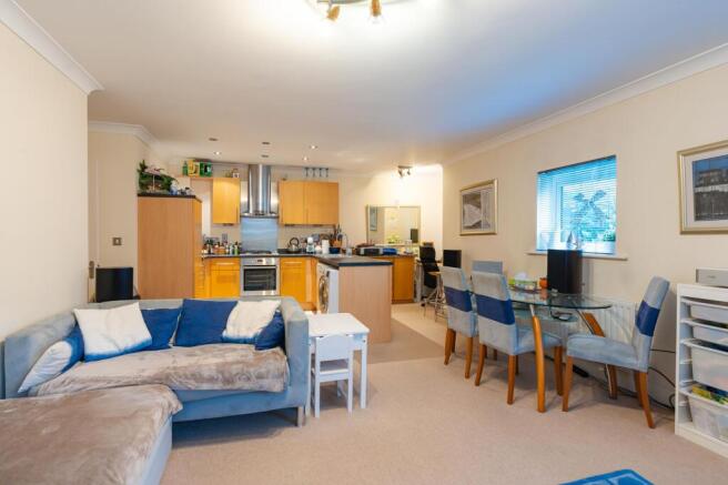 Kitchen / Reception