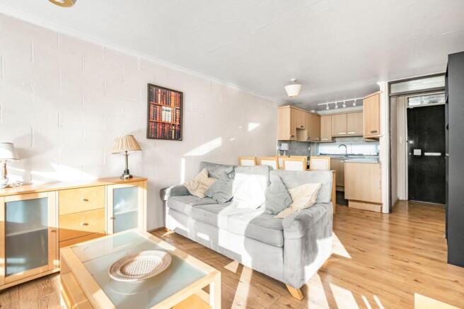 Kitchen / Reception