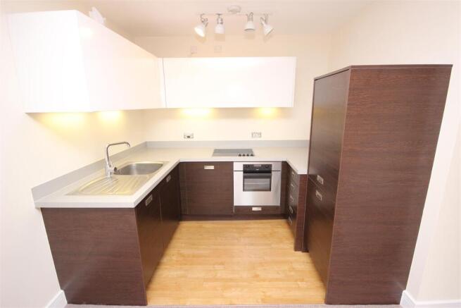 FITTED KITCHEN