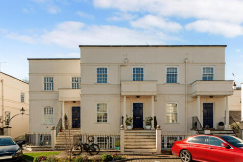 Beaufort Close, London, SW15