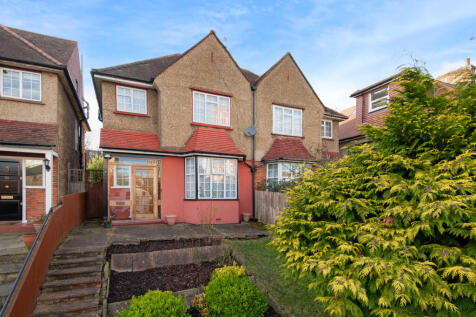 Broomhill Road, London, SW18