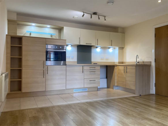 28 Royal Mews, Ashby