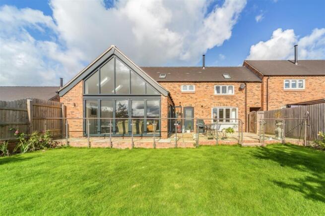 Hall Farm Close, Packington