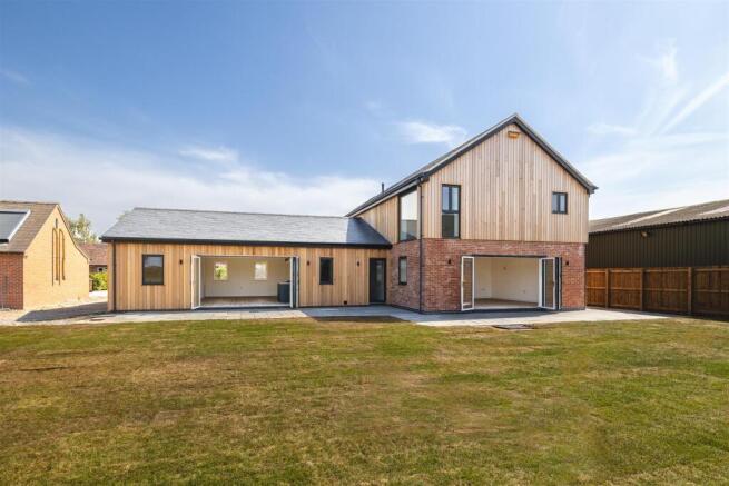 Boundary Lane, Boundary