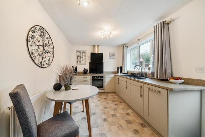 38 The Oval, Caolville